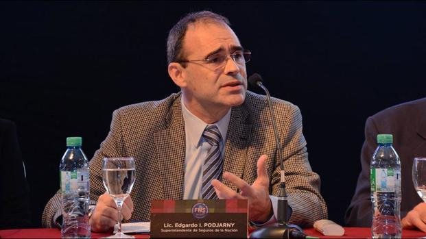 Fue golpeado y asaltado el superintendente de Seguros de la Nación
