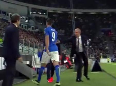 Jugador italiano es expulsado de la Selección por insultar al DT