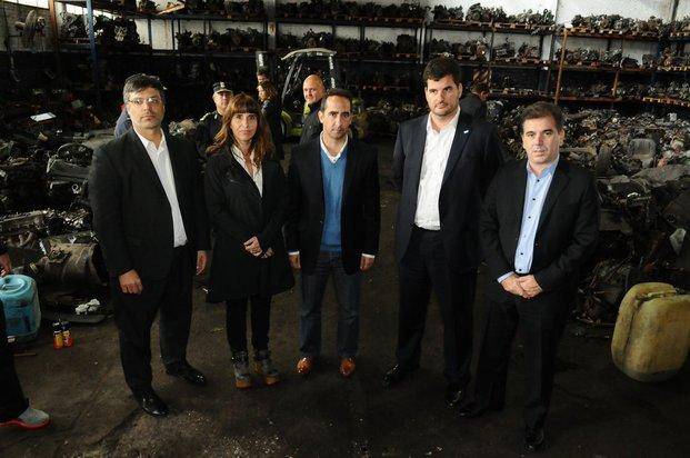 Ritondo y Burzaco presentaron resultados de un operativo en Morón