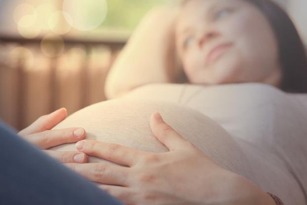 Embarazo: la importancia de dormir en posiciones especiales