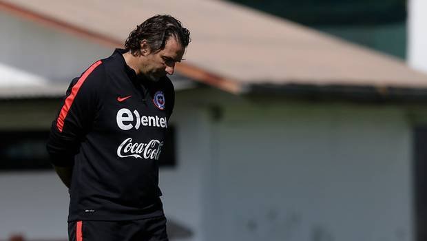 "Presionado" por Vidal, Jara y Sánchez, Pizzi optó por Valdivia para enfrentar a Perú