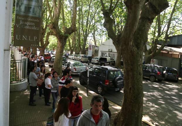 Mañana comienza la inscripción en los colegios de la UNLP