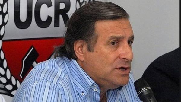 Ahora le colocaron tres stents al senador Rozas