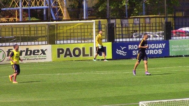 Tevez volvería a ser titular ante Sarmiento