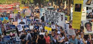 Comenzó frente al Congreso la marcha #ParaQueNoTePase