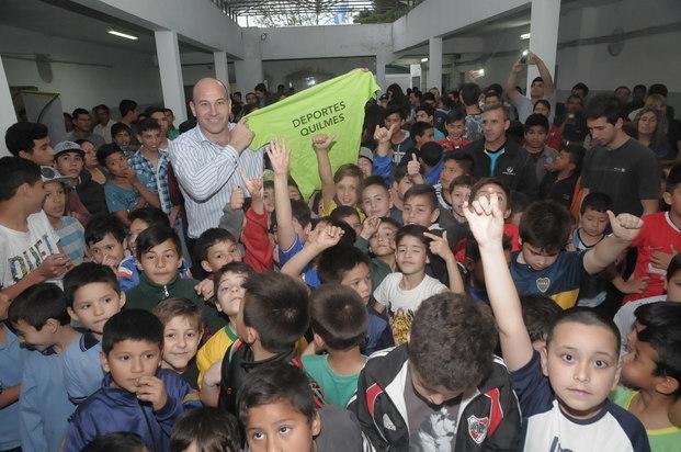 Nueva indumentaria para clubes municipales