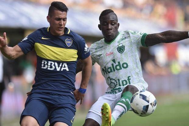 Con la vuelta de Tevez, Boca derrotó a Sarmiento