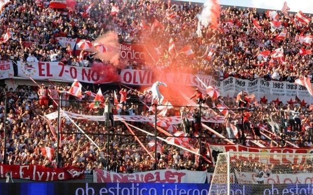 Desde las 15 venden plateas