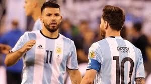En medio de las críticas, Agüero aparece entre los diez mejores futbolistas del mundo