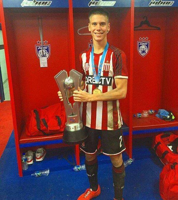 Foyth, a la Sub 20