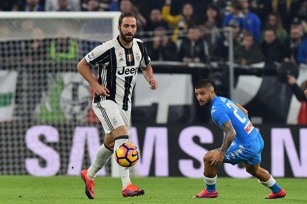 Juventus derrotó a Napoli con un gol de Higuaín
