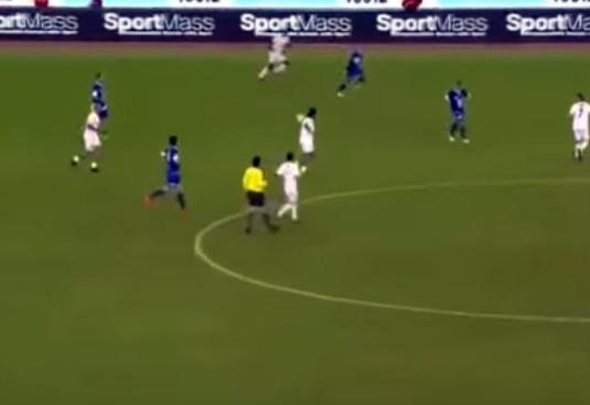 La magia de Ronaldinho: fantástico pase para Verón en el Partido por la Paz