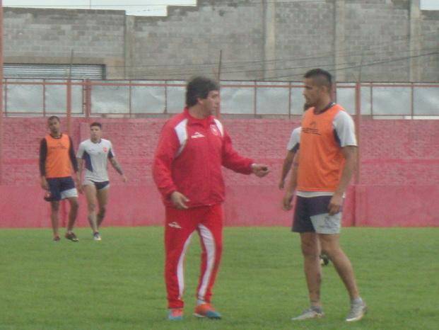 Recchiuti ya metió mano en el equipo