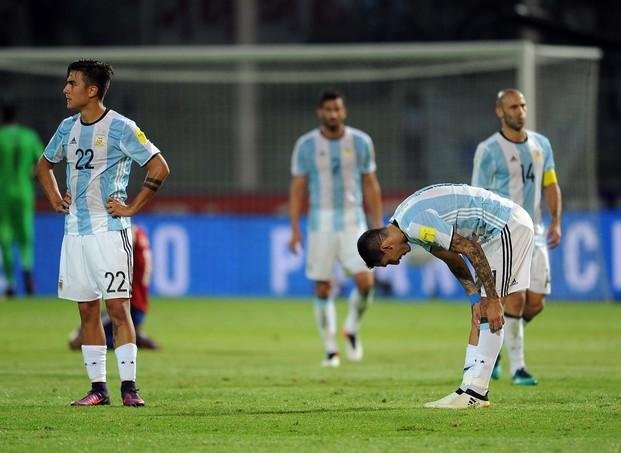 Todos le pegan a la Selección