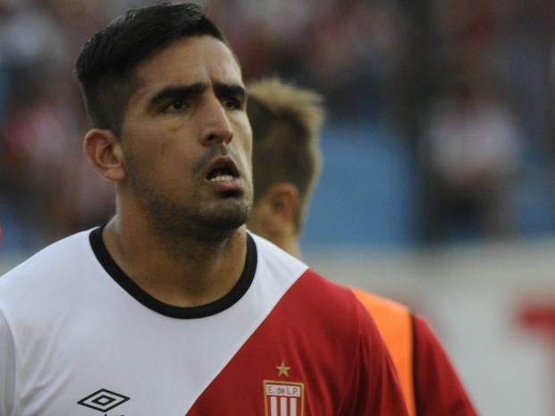 Viatri: "a veces me da más bronca errar un pase que no hacer goles"