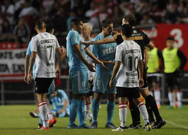 Zielinski, la falta y la mano
