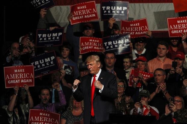 Furioso, Trump insiste en agitar el fantasma del fraude electoral