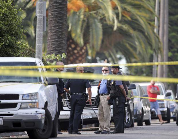 Tres muertos y doce heridos por un tiroteo en Los Angeles