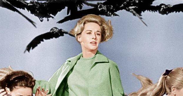 Tippi Hedren, actriz de “Los pájaros”, acusa a Hitchcock por acoso sexual en su biografía