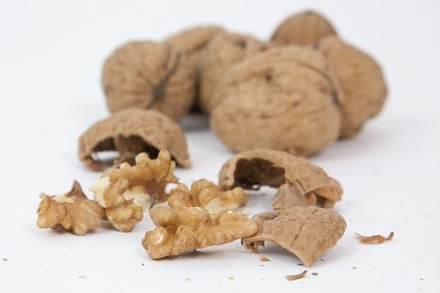 Las nueces: ricas en grasas, pero buenas contra el colesterol