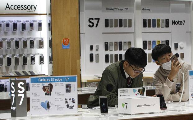 Los coletazos del último Galaxy siguen derrumbando a Samsung