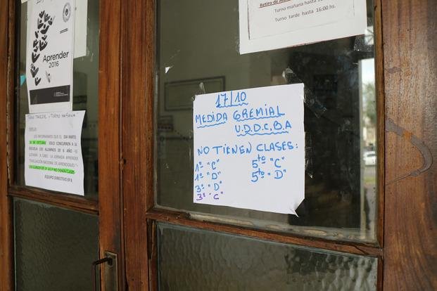 Algunos alumnos sin clases por un paro
