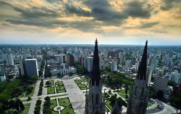 Cielo algo nublado y probabilidad de lluvias en la Ciudad