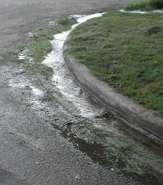 Filtración causa múltiples inconvenientes
en 10 entre 78 bis y 79