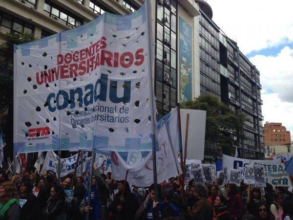 Los universitarios van al paro: no habrá un nuevo aumento salarial