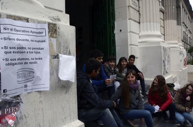 Una nutrida marcha, colegios tomados y un paro para decirle “no” al operativo de evaluación