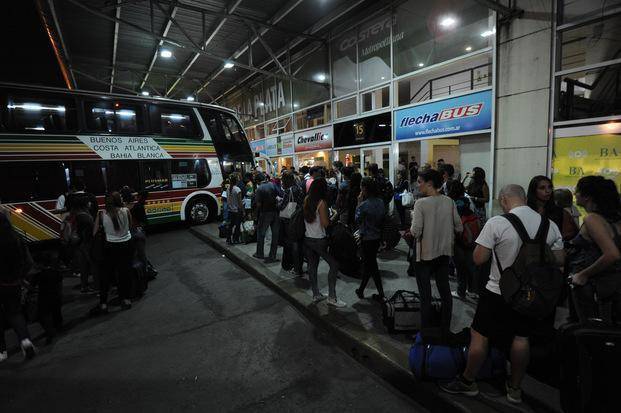 Viajar, más caro: autorizan subas del 28% en los pasajes de micros de larga distancia
