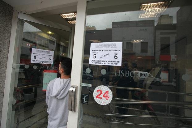 Mañana y el miércoles los bancos tendrán horario reducido por reclamo salarial
