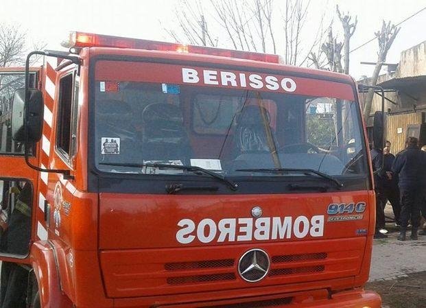 Berisso: una joven sufrió heridas al prenderse fuego un tubo de gas