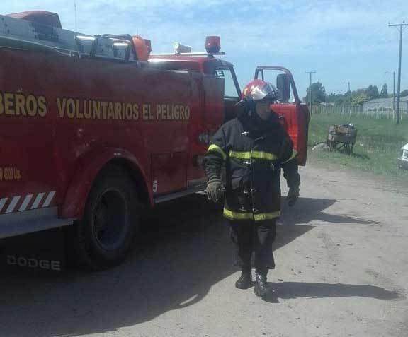 Un jubilado murió atrapado en un incendio en su casa de 6 y 36
