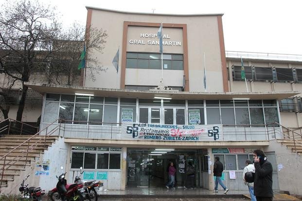 Una joven transexual fue apuñalada por su pareja durante una pelea en 603 y 122
