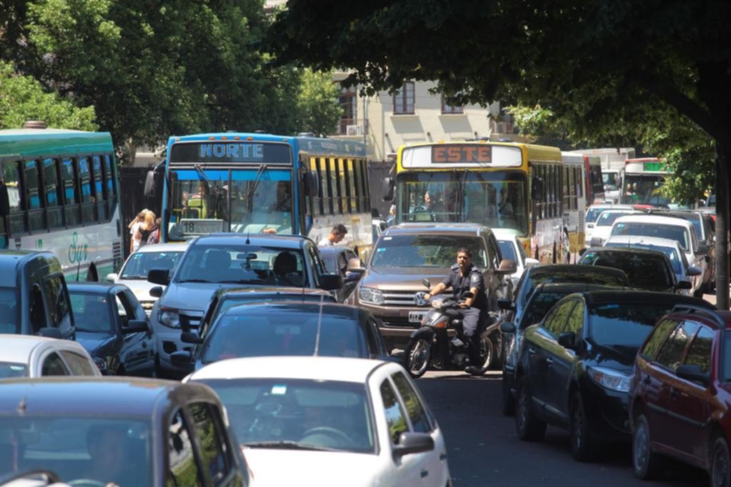 En La Plata uno de cada tres autos tiene más de diez años y advierten por riesgos