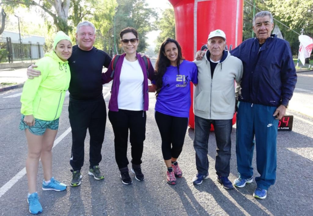 Carrera solidaria en el Paseo del Bosque