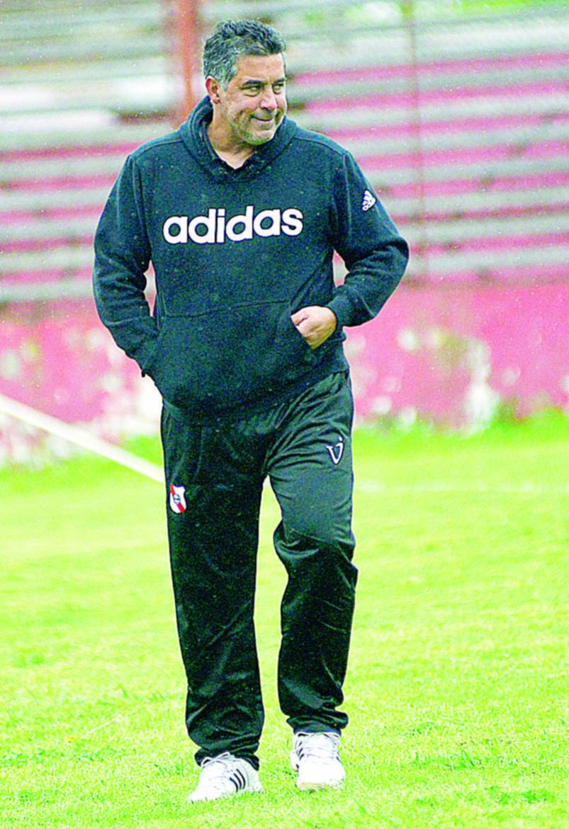 Oscar Alcides Mena: “Cambaceres me marcó como jugador y ojalá le vaya bien”