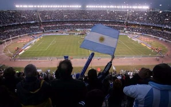 AFA, otra vez multada por "cantos homofóbicos" de los hinchas