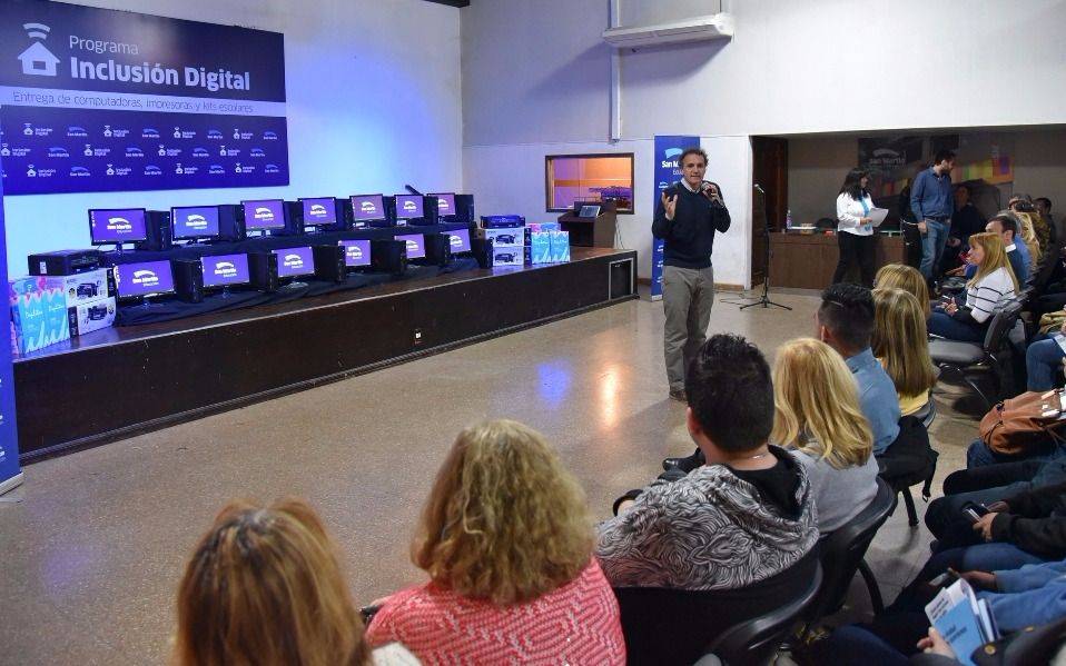 El 80% de las escuelas del municipio de San Martín ya cuentan con el servicio de Internet