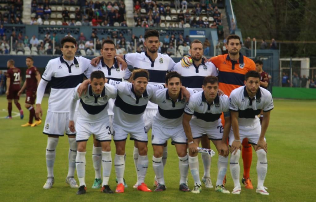 El Lobo, un equipo que sufre en las dos áreas