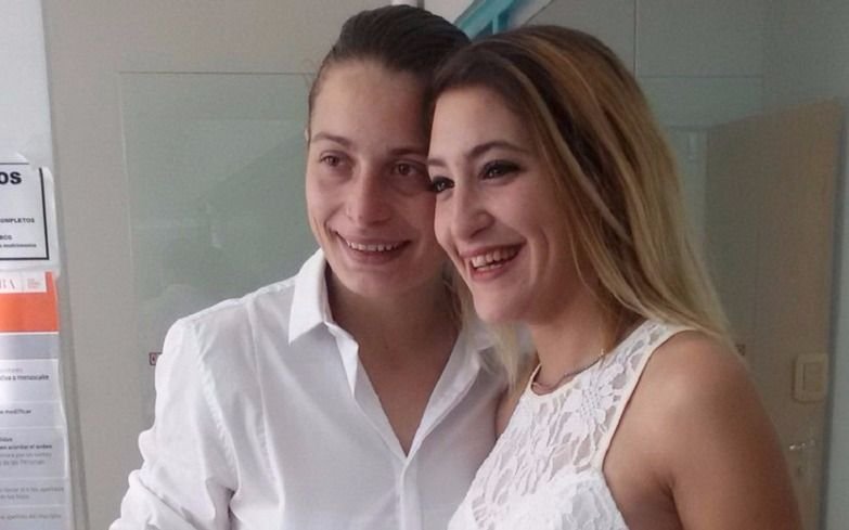 Mujer denunció que se llevaron presa a su esposa por besarse en Constitución