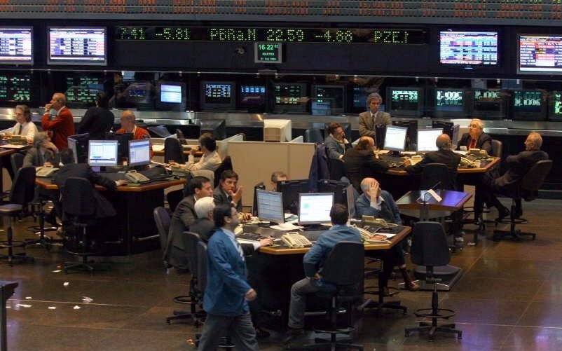 La Bolsa mantiene su marcha alcista acumulando décima tercera jornada positiva