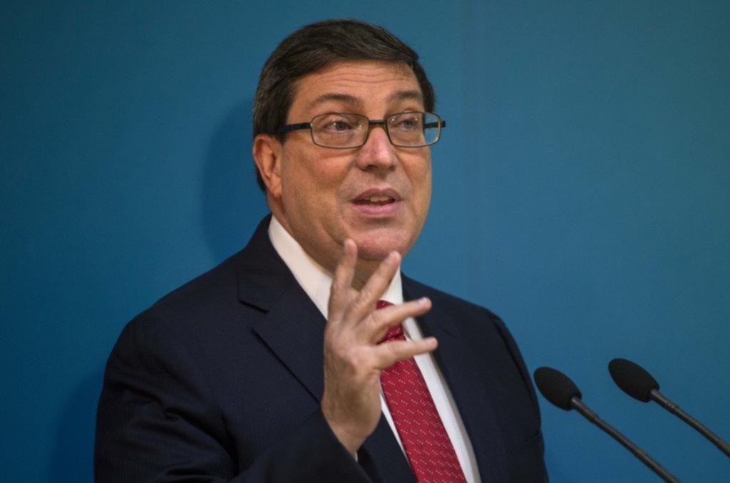 EE UU escala tensiones con Cuba y expulsa a 15 diplomáticos de la embajada en Washington