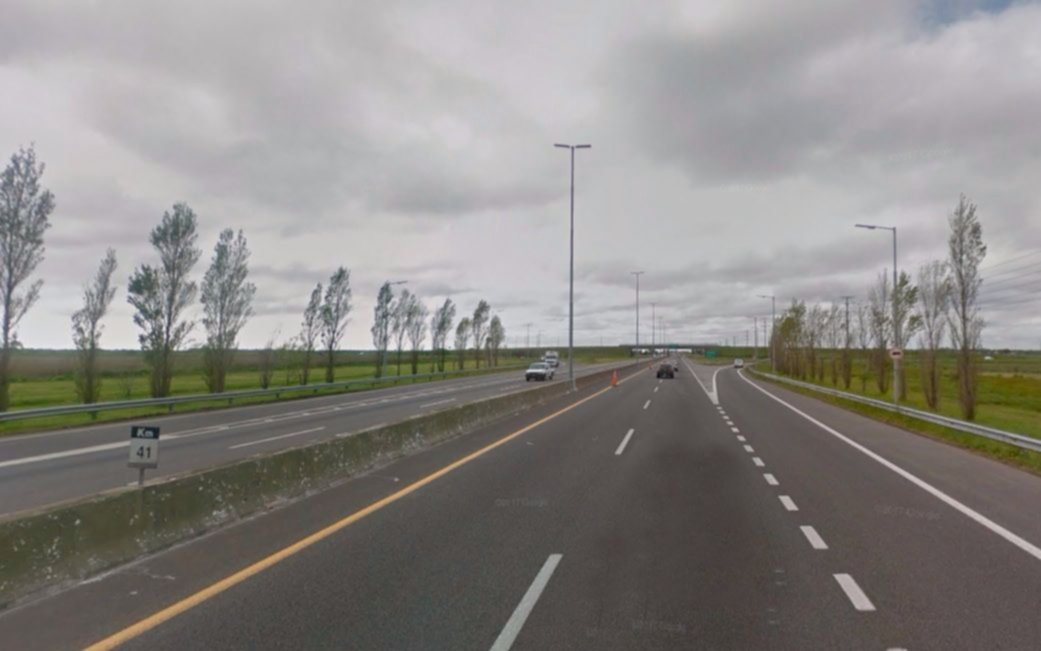 Reducción de carriles en la Autopista a la altura de Villa Elisa