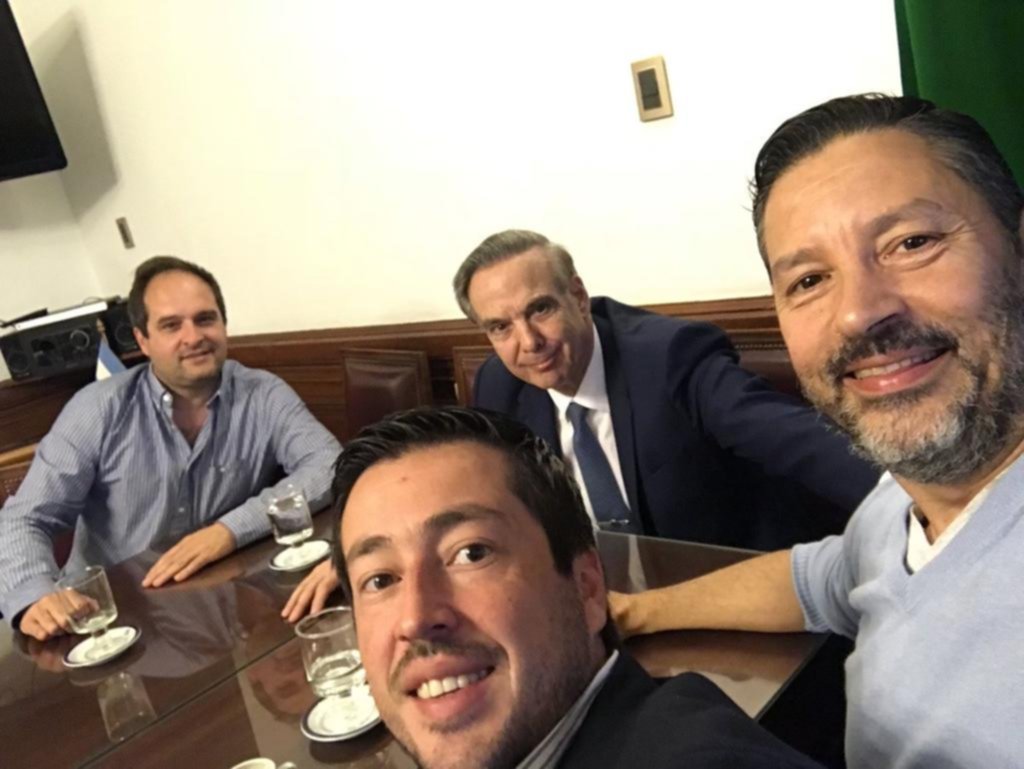 Ruidos en el kirchnerismo por cónclave Pichetto-intendentes
