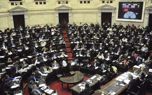Citan a Diputados y Senadores a declarar como testigos por la denuncia de Nisman