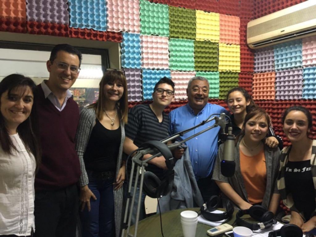 La relación entre adultos y jóvenes, a debate en la escuela pública