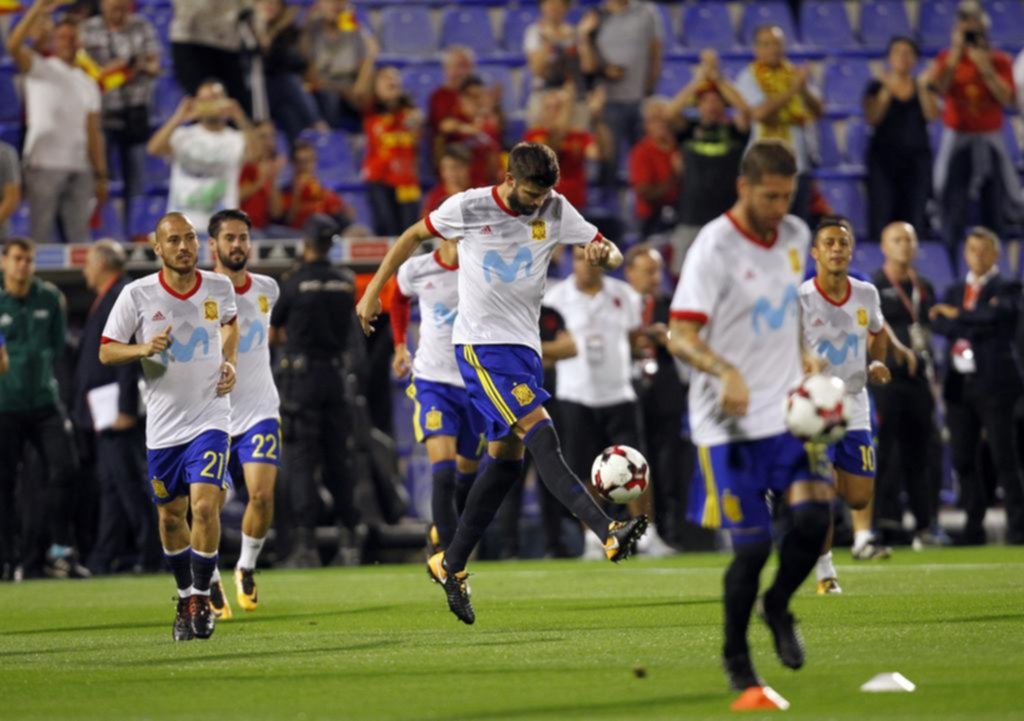 España está en el Mundial y Piqué, recibido con silbidos