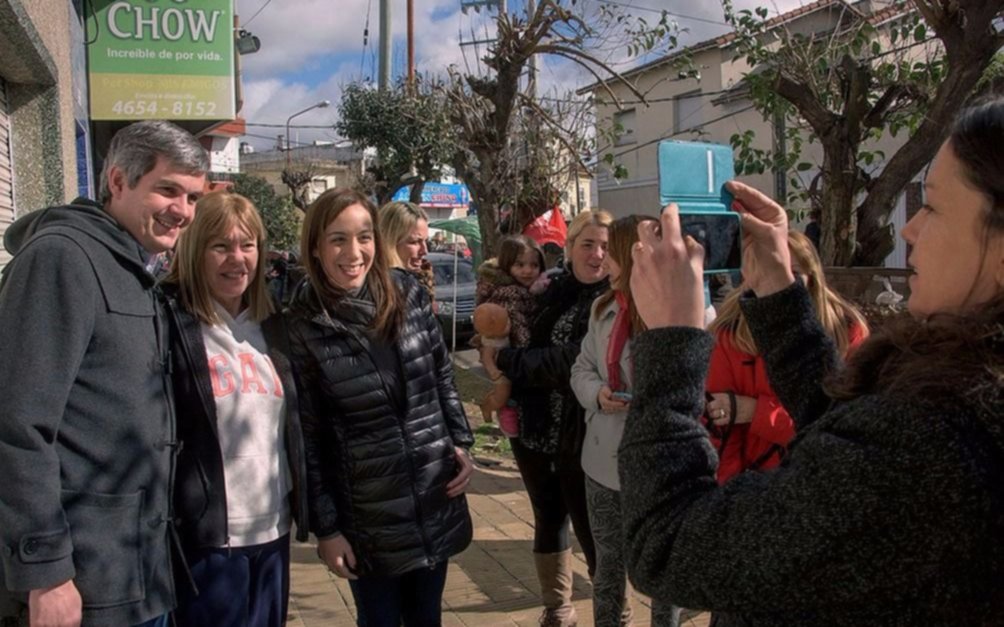 Vidal y Marcos Peña encabezaron el timbreo de Cambiemos en la Provincia
